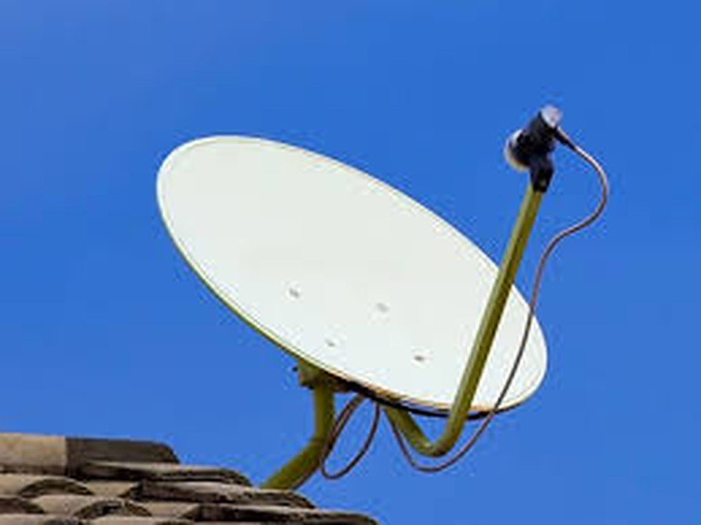 Idrees Muthuvatil (Dish Antenna Fitter), ELECTRICAL AND PLUMBING WORKERS,  service in Puthanathani, Malappuram